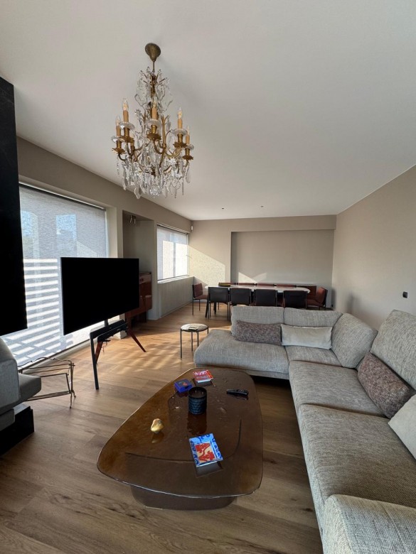 RESIDENCE IN GLYFADA